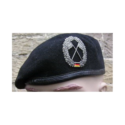 Чёрный берет с кокардой Разведывательных войск Бундесвера фото 1