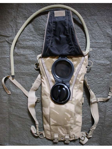 Питьевая система Camelbak Desert DPM (б/у)