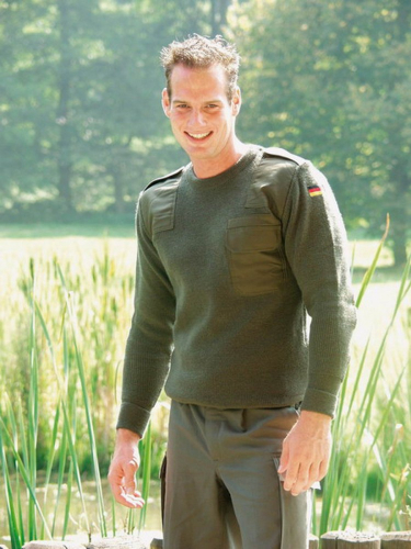 Свитер Бундесвер оригинал Олива новый