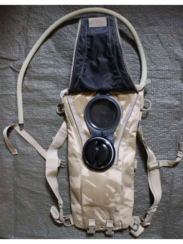 Питьевая система Camelbak Desert DPM (б/у)